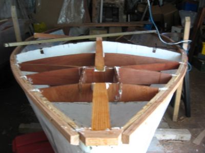 â€˜space frameâ€™ to carry the loads from the unstayed mast and support the foredeck
Keywords: n18-sibrwd