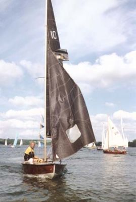CVRDA Rally at Roadford S.C. 2002
1st vintage boat......again.....sigh!
Keywords: roadford events2002