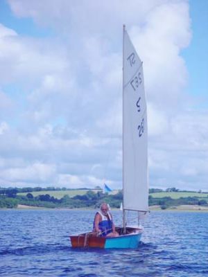 CVRDA Rally at Roadford S.C. 2003
Dick trying out the Signet for size
Keywords: roadford events2003