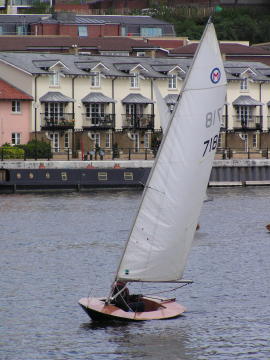 CVRDA Rally at Baltic Wharf S.C. 2006
Keywords: british-moth baltic-wharf events2006