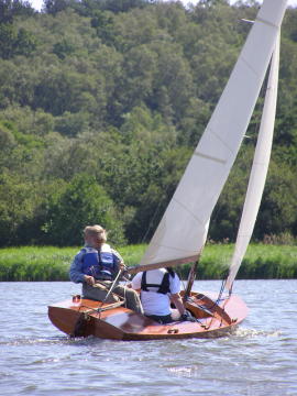 CVRDA Rally at Frensham Pond S.C. 2006
Keywords: frensham-pond events2006
