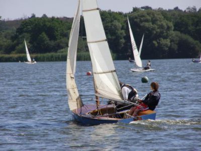 CVRDA Rally at Frensham Pond S.C. 2006
Keywords: frensham-pond events2006