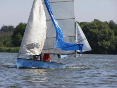 CVRDA Rally at Frensham Pond S.C. 2006
Keywords: frensham-pond events2006