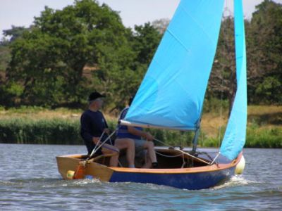 CVRDA Rally at Frensham Pond S.C. 2006
Keywords: frensham-pond events2006