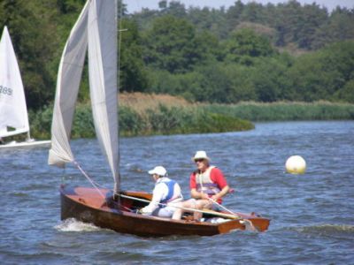 CVRDA Rally at Frensham Pond S.C. 2006
Keywords: frensham-pond events2006