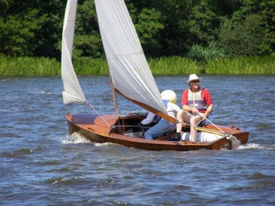 CVRDA Rally at Frensham Pond S.C. 2006
Keywords: frensham-pond events2006