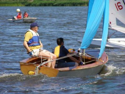 CVRDA Rally at Frensham Pond S.C. 2006
Keywords: frensham-pond events2006