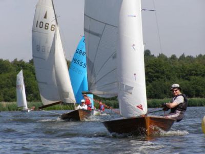 CVRDA Rally at Frensham Pond S.C. 2006
Keywords: frensham-pond events2006