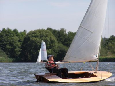 CVRDA Rally at Frensham Pond S.C. 2006
Keywords: frensham-pond events2006