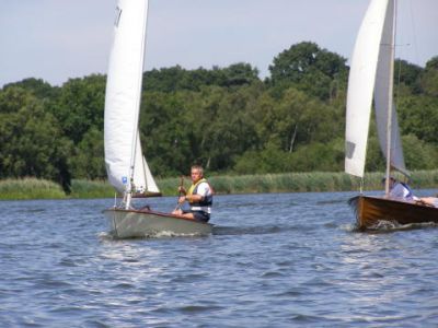 CVRDA Rally at Frensham Pond S.C. 2006
Keywords: frensham-pond events2006