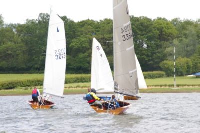 CVRDA Rally at Bough Beech 2010
CVRDA rally at Bough Beech Sailing Club June 2010
Keywords: bough-beech cvrda events2010