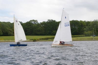 CVRDA Rally at Bough Beech 2010
CVRDA rally at Bough Beech Sailing Club June 2010
Keywords: bough-beech cvrda events2010