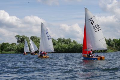 CVRDA Rally at Hunts 2017
CVRDA rally at Hunts Sailing Club June 2017
Keywords: hunts events2017