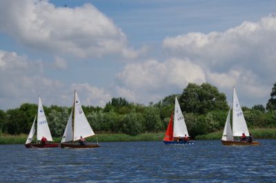 CVRDA Rally at Hunts 2017
CVRDA rally at Hunts Sailing Club June 2017
Keywords: hunts events2017