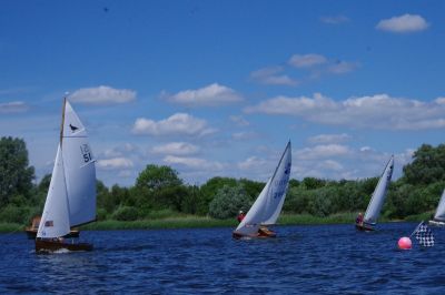 CVRDA Rally at Hunts 2017
CVRDA rally at Hunts Sailing Club June 2017
Keywords: hunts events2017
