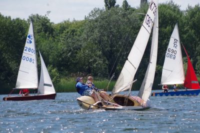 CVRDA Rally at Hunts 2017
CVRDA rally at Hunts Sailing Club June 2017
Keywords: hunts events2017