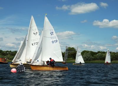 CVRDA Rally at Hunts 2017
CVRDA rally at Hunts Sailing Club June 2017
Keywords: hunts events2017